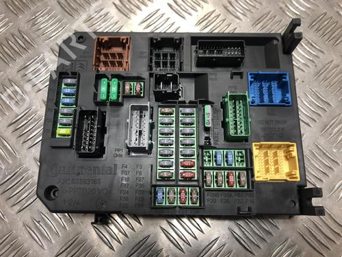 Used Fuse box CITROËN C4 Picasso II 1.6 HDi / BlueHDi 115 (115 hp) 25004465