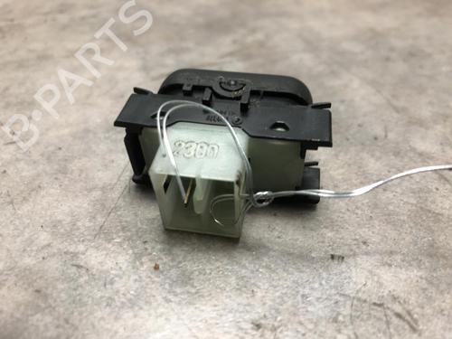 Used Switch MERCEDES-BENZ E-CLASS (W210) E 200 CDI (210.007) (102 hp) 20621689