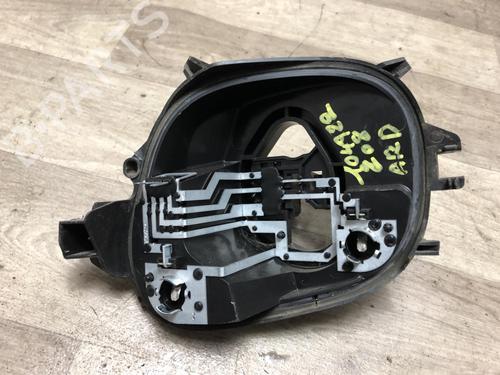 Used Licence plate light PEUGEOT 208 I (CA_, CC_) 1.2 VTi 68 / PureTech 68 (68 hp) 23873677