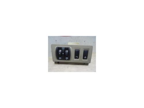 Used Switch RENAULT LAGUNA III (BT0/1) 2.0 dCi (BT07, BT0J, BT14, BT1A, BT1S) (131 hp) 13036252