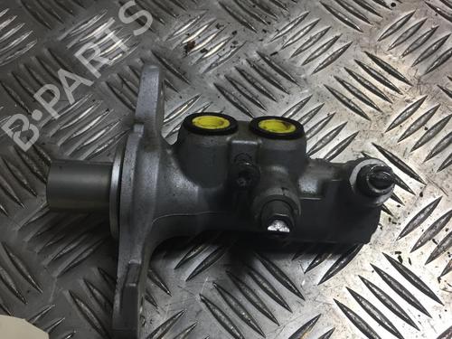 Used Brake master cylinder RENAULT CAPTUR I (J5_, H5_) 1.5 dCi 90 (J5N4, J5M5, J5MW, J5M6, J5AL, J5AJ) (90 hp) 25307088