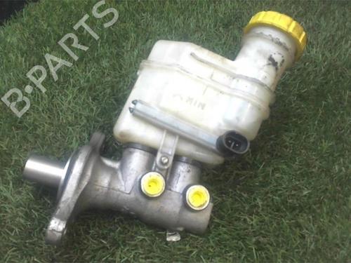 Used Brake master cylinder FIAT 500 (312_) 1.3 D Multijet (312AXB1A) (75 hp) 24943080