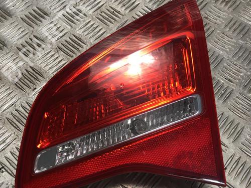 Farolim direito da mala OPEL MERIVA B MPV (S10) 1.4 (75) (120 hp) 31244197