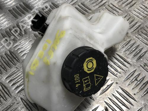 Used Brake fluid reservoir VW GOLF VIII (CD1, DA1) 2.0 TDI (150 hp) 31203005