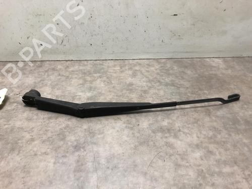 Used Front windshield wiper arm MITSUBISHI L200 (K7_T, K6_T, K5_T) 2.5 TD 4WD (K74T) (115 hp) 20620667