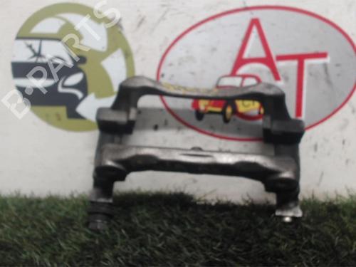 Used Right front brake caliper MERCEDES-BENZ GLA-CLASS (X156) GLA 180 CDI / d (156.912) (109 hp) 13288191