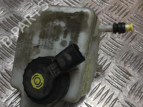 Used Brake fluid reservoir VW GOLF VI (5K1) 1.6 TDI (105 hp) 31201907