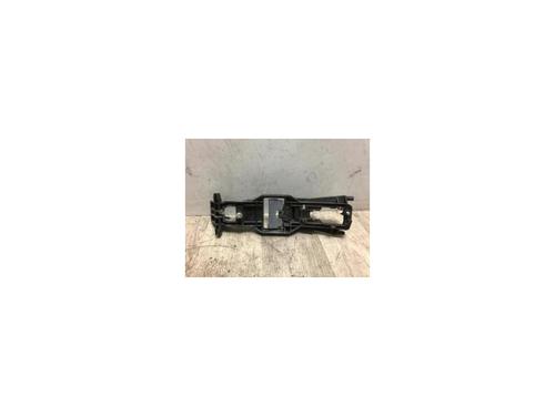 Używane Klamka zewnętrzna drzwi przednich lewych MERCEDES-BENZ E-CLASS (W211) E 220 CDI (211.008) (170 hp) 20624698