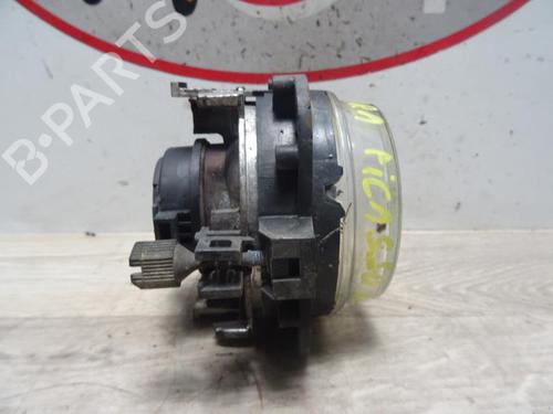 Used Right front fog light Right front fog light 20629988 20629988