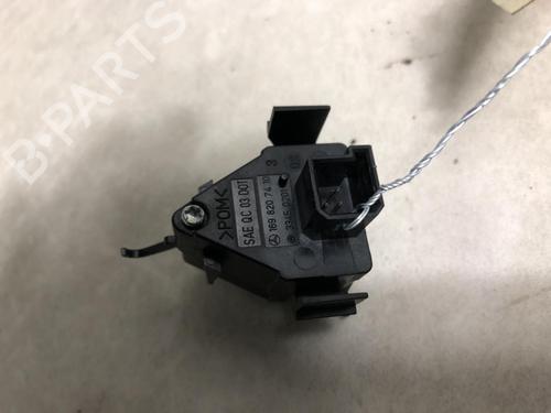 Used Warning switch MERCEDES-BENZ A-CLASS (W169) A 180 CDI (169.007, 169.307) (109 hp) 20613572