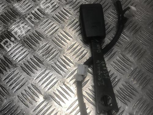 Used Seat buckle TOYOTA AVENSIS (_T25_) 2.0 D-4D (CDT250_, CDT250R) (116 hp) 31201620