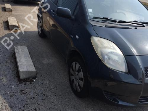 Right front window switch TOYOTA YARIS (_P9_) 1.4 D-4D (NLP90_, NLP90R) | BP31201793I26