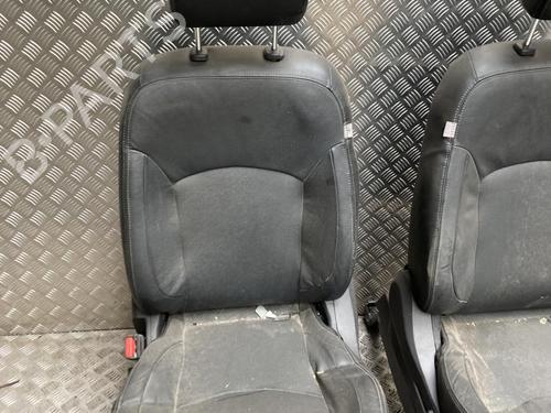 Seats set CITROËN C4 AIRCROSS 1.6 HDi 115 | BP40281201C78 - Image 9