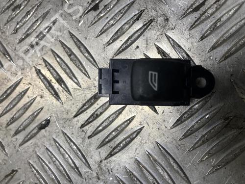 Fensterheberschalter rechts hinten für Fensterheberschalter rechts hinten VOLVO S60 II (134) D5 AWD (205 hp) 34224638 34224638