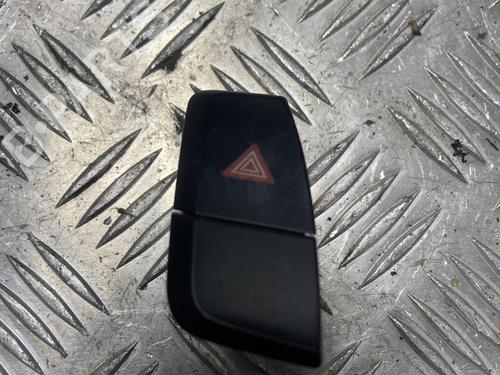 Advarselskontakt AUDI A4 Allroad B8 (8KH) 2.0 TDI quattro (190 hp) 32846215