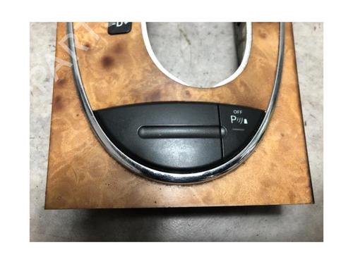 Switch MERCEDES-BENZ E-CLASS (W211) E 220 CDI (211.008) | BP20624692I30