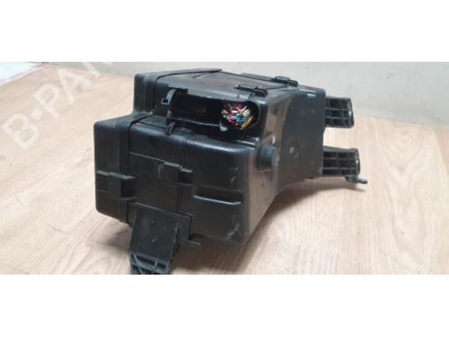 Fuse box TOYOTA RAV 4 III (_A3_) 2.2 D 4WD (ALA30_, ALA30R) | BP13267598E1 
