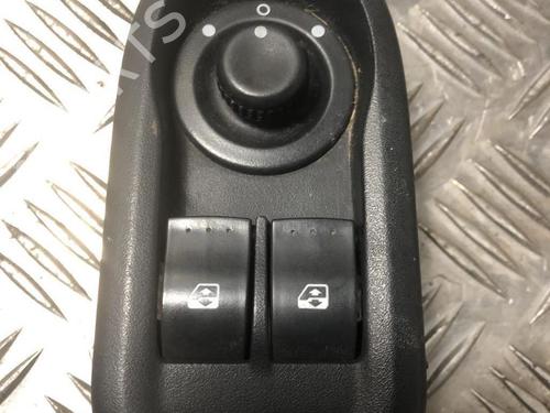 Used Left front window switch RENAULT KANGOO / GRAND KANGOO II (KW0/1_) 1.5 dCi (KW0C, KW2C, KW4C) (106 hp) 31357542
