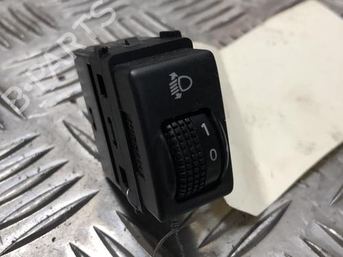 Used Switch NISSAN X-TRAIL I (T30) 2.2 dCi (136 hp) 31198129