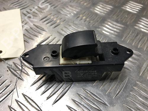 Used Right rear window switch MITSUBISHI ASX (GA_W_) 2.2 Di-D 4WD (GA8W) (150 hp) 24292656