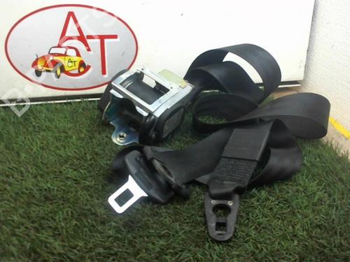 Ceinture de sécurité avant droite AUDI A4 B6 (8E2) 1.9 TDI (130 hp) 30781071