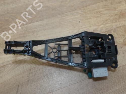 front-right-exterior-door-handle-opel-zafira-zafira-family-b-a05-16-m75-2005-2006-2007-2008-2009-2010-2011-2012-2013-2014-2015-2016-2017-2018-2019-12962627 main image