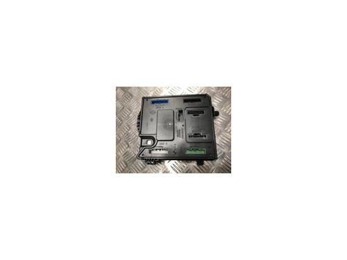 Used Fuse box RENAULT SCÉNIC III (JZ0/1_) 1.6 dCi (JZ00, JZ12) (130 hp) 21390490