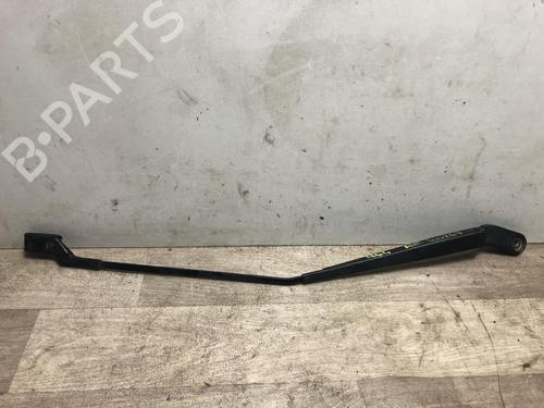 Used Front windshield wiper arm VW POLO IV (9N_, 9A_) 1.4 TDI (70 hp) 23872826