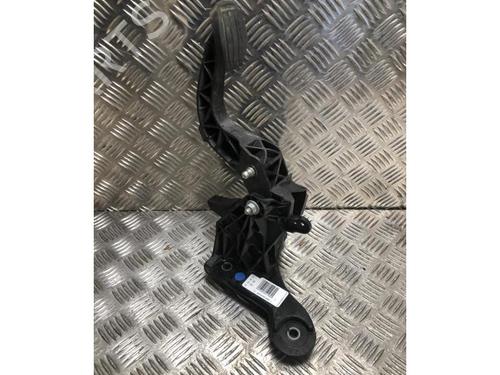 Clutch pedal PEUGEOT 208 II (UB_, UP_, UW_, UJ_) 1.2 PureTech 75 | BP27290961I13 