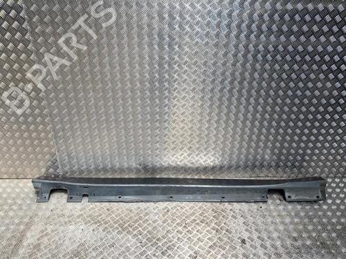 Used Right sideskirt Right sideskirt BMW 5 Touring (E61) 530 xd (231 hp) 36674150 36674150