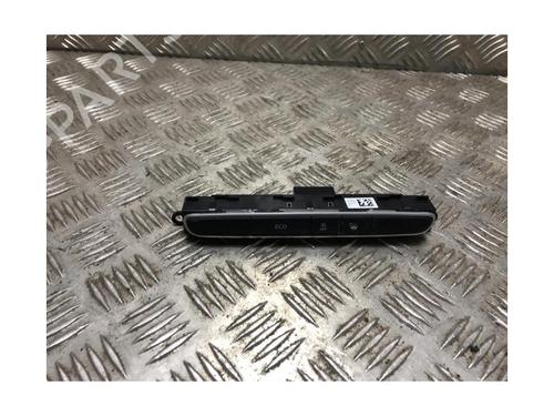 Switch RENAULT MEGANE IV Hatchback (B9A/M/N_) 1.5 dCi 110 (B9A3) | BP27557658I30 