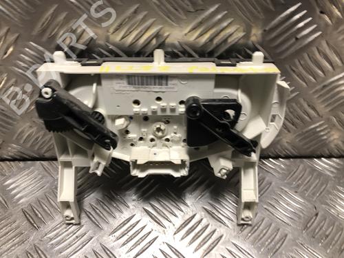 Used Climate control Climate control NISSAN PRIMASTAR Van (X83) 2.0 dCi 115 (114 hp) 34191568 34191568