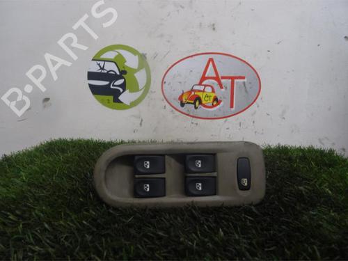 Used Switch RENAULT CLIO III (BR0/1, CR0/1) 1.6 16V (BR05, BR0B, BR0Y, BR15, BR1J, BR1M, BR1Y, CR0B,... (112 hp) 12963184