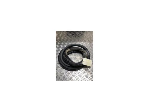 Used Rubber door seal PEUGEOT 208 II (UB_, UP_, UW_, UJ_) 1.5 BlueHDI 100 (102 hp) 27597337
