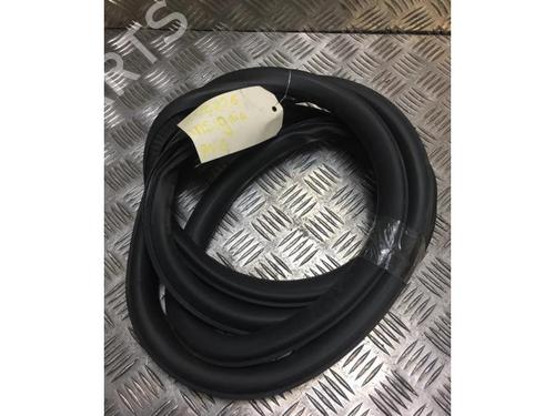 Rubber door seal OPEL INSIGNIA A Sports Tourer (G09) 2.0 CDTI (35) | BP25701948C142 