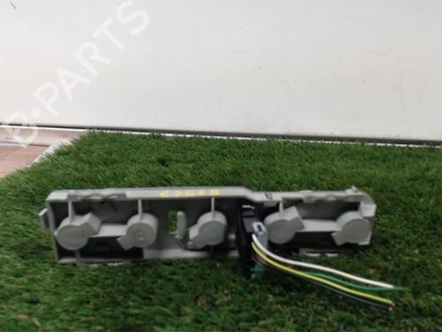 Licence plate light TOYOTA YARIS (_P13_) 1.5 Hybrid (NHP130_, NHP130) | BP13137004I40