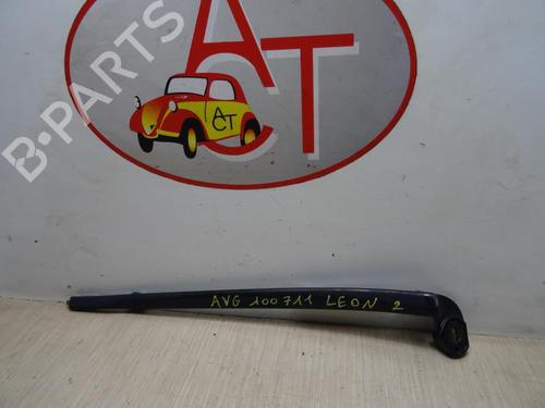 Used Front windshield wiper arm SEAT LEON (1P1) 2.0 TDI 16V (140 hp) 20629571
