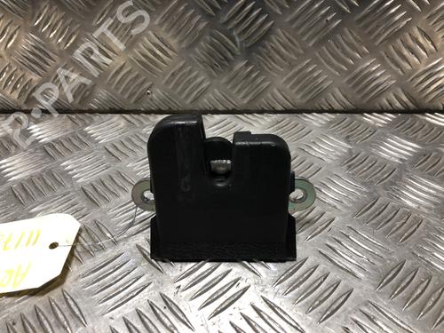 Used Tailgate lock VW POLO V (6R1, 6C1) 1.2 (70 hp) 32241003