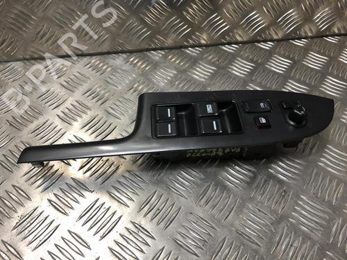 Used Left front window switch Left front window switch HONDA ACCORD VII Tourer (CM, CN) 2.2 i-CTDi (CN2) (140 hp) 24178214 24178214