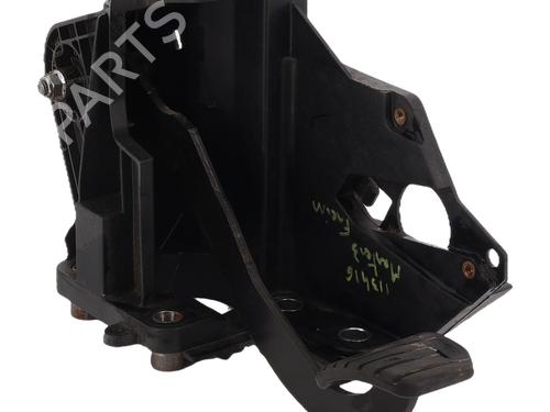 Used Break pedal Break pedal RENAULT MASTER III Van (FV) 2.3 dCi 110 FWD (FV0R, FV0W, FV1A) (110 hp) 36301070 36301070