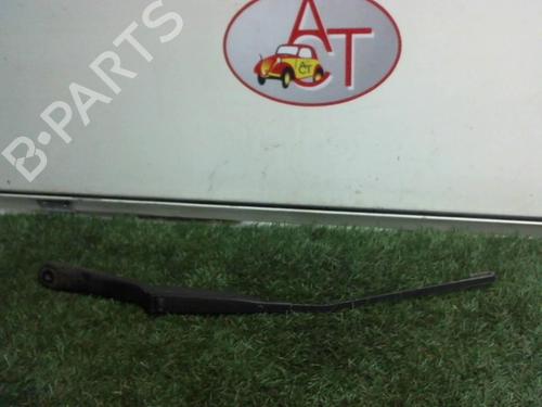 Used Front windshield wiper arm RENAULT KANGOO Express (FC0/1_) 1.9 dTi (FC0U) (80 hp) 13128537