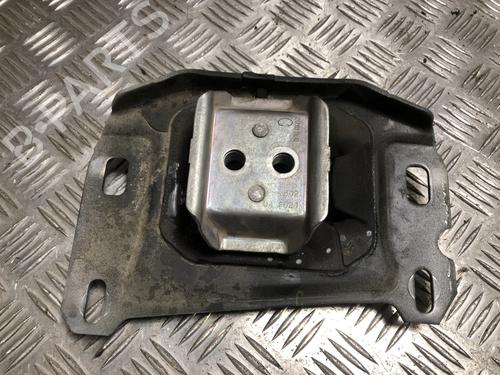 Apoio do motor Apoio do motor PEUGEOT 5008 II (MC_, MJ_, MR_, M4_) 1.5 BlueHDi 130 (MCYHZJ, MCYHZR, MCYHZX) (131 hp) 34247720 34247720