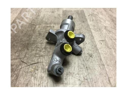 Brake master cylinder MERCEDES-BENZ E-CLASS (W210) E 200 CDI (210.007) | BP20622234M77 