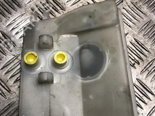 Brake fluid reservoir PEUGEOT 206 SW (2E/K) 1.6 16V | BP31021807M118