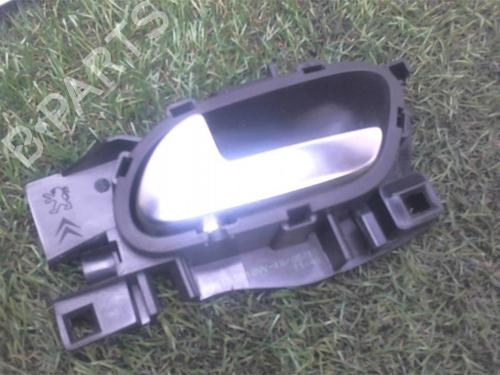 Used Front left interior door handle PEUGEOT 208 I (CA_, CC_) 1.6 HDi / BlueHDi 75 (75 hp) 12968179