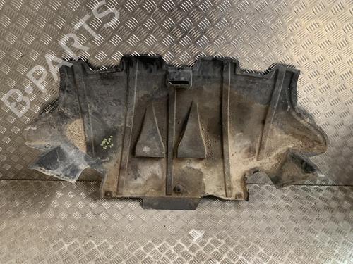 Protection sous caisse AUDI 80 B4 Saloon (8C2) 2.0 (90 hp) 31203419