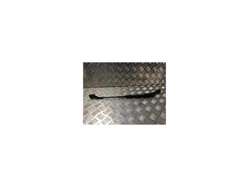 Used Front windshield wiper arm PEUGEOT 208 II (UB_, UP_, UW_, UJ_) 1.5 BlueHDI 100 (102 hp) 24931848