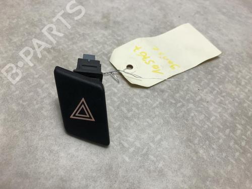 Used Warning switch TOYOTA YARIS (_P9_) 1.3 VVT-i (SCP90_, SCP90R) (87 hp) 20612760