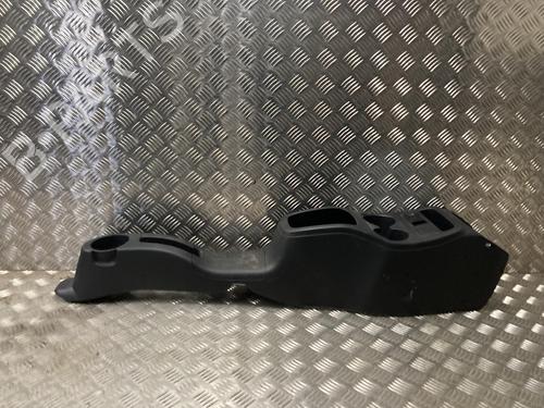 Used Middle console MITSUBISHI MIRAGE / SPACE STAR VI Hatchback (A0_A) 1.2 (71 hp) 32349877