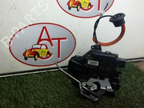Cerradura puerta trasera derecha AUDI A4 B6 (8E2) 1.9 TDI (130 hp) 29756176